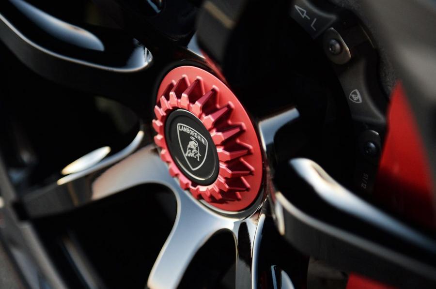  Lamborghini Veneno 2014 года  (фото 23 из 61)